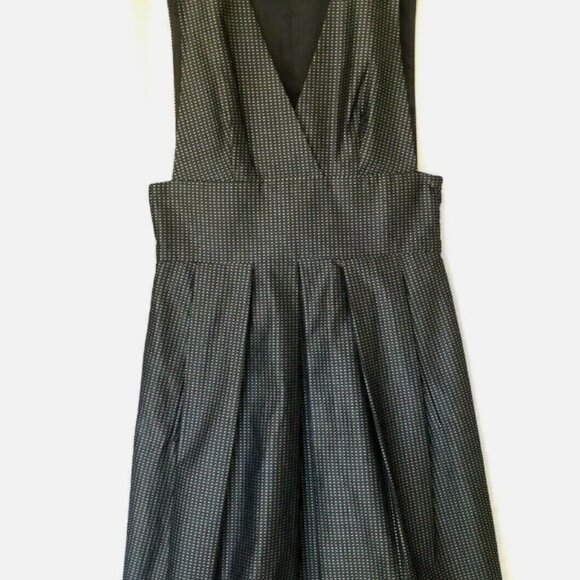 Theory Deanne Structured Grey Silver Sleeveless Mini dress with Pockets - sz 4 - Picture 2 of 6